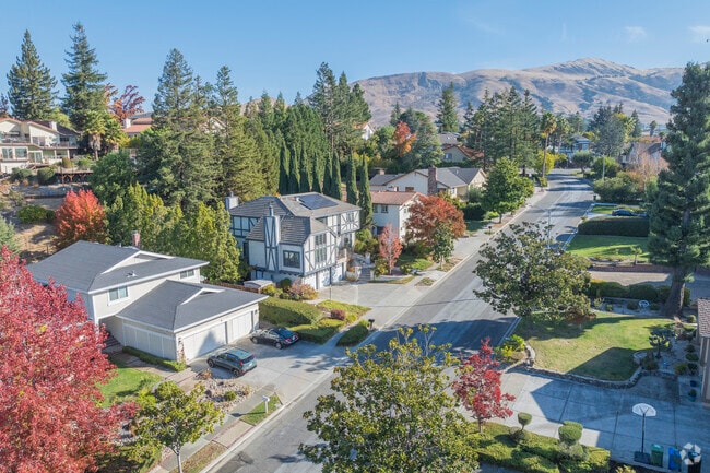 Weibel's sloping streets accentuate their proximity to Mission Peak.