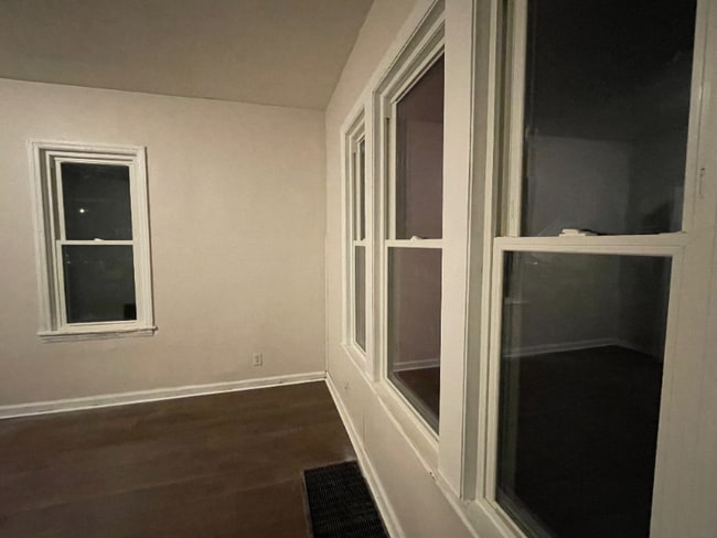 6121 12th Ave, Kenosha, WI 53143 - photo 4