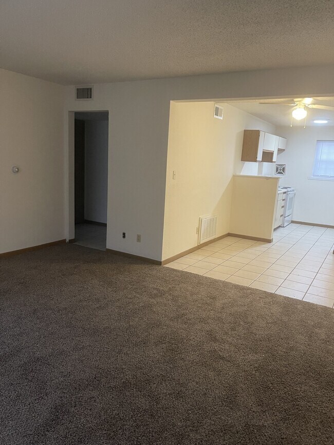 1648 Towne Dr unit E, Columbia, MO 65202 - photo 3