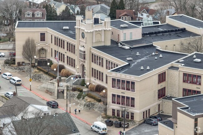 Grandview Elementary School is located in Tarentum.