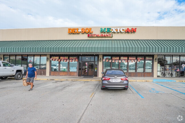 Del Sol Mexican Restaurant in Arnold Line offers authentic dishes that delight patrons.