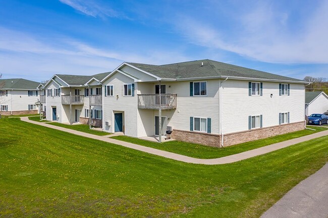 KESTREL RIDGE, Columbus, WI 53925 - photo 2