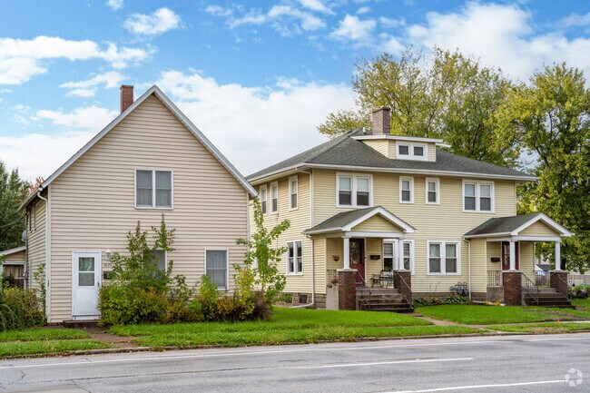 Homes in Fejervary range from small single-family craftsmen to large colonial duplexes.