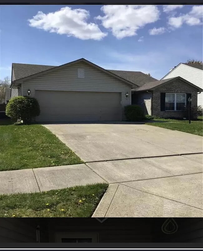 12282 Running Springs Rd, Fishers, IN 46037