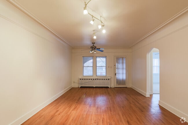 2BR, 1BA - 1000SF (Brett)