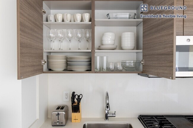 400 E 58th St unit FL16-ID1881, New York, NY 10022 - photo 6