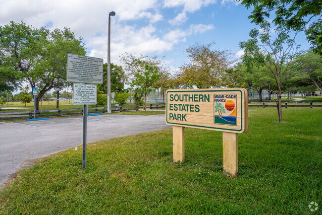 Southern Estates Park is within walking distance of much of the neighborhood.