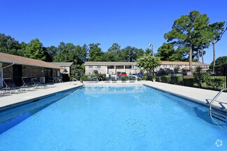 101 Hutson Dr, Summerville, SC 29483