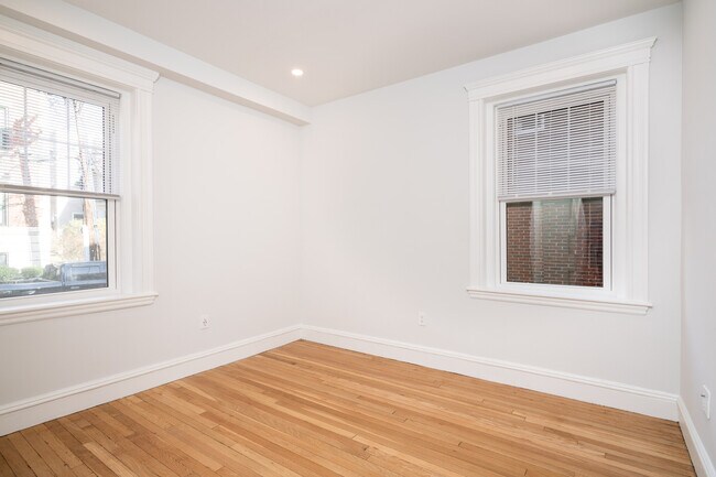 18 Forest St unit 3, Cambridge, MA 02140 - photo 5