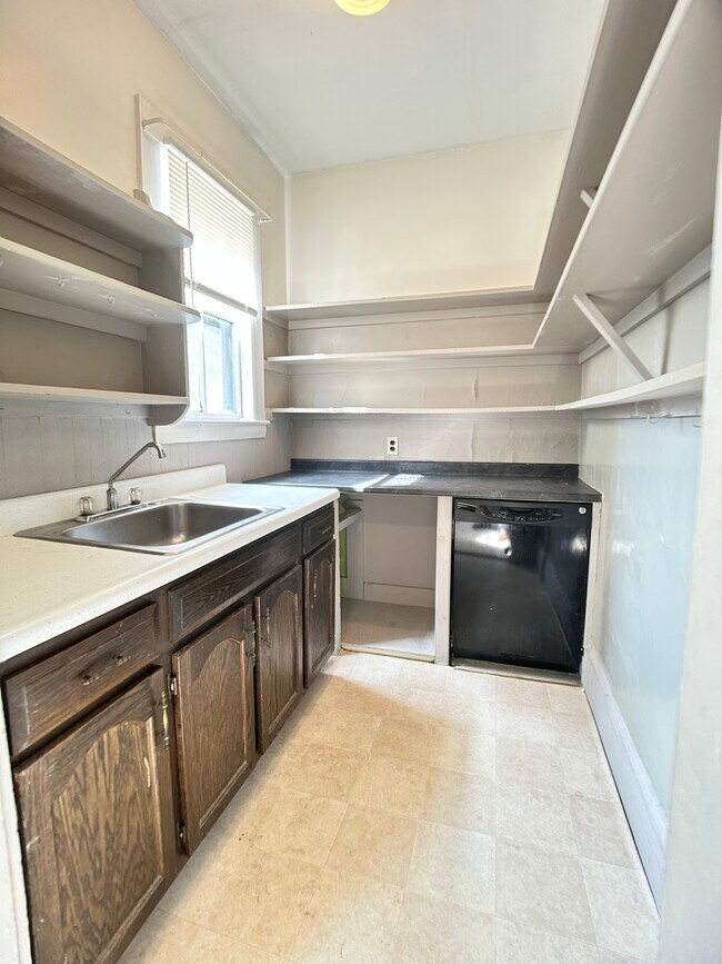 57 Rindge Ave unit 4 bd, Cambridge, MA 02140 - photo 2