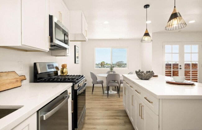 3781 Ashford St unit B, San Diego, CA 92111 - photo 5