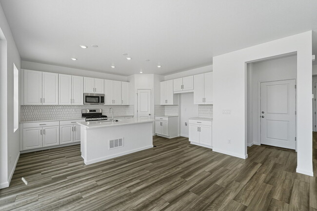 39722 Penn Rd, Elizabeth, CO 80107 - photo 4