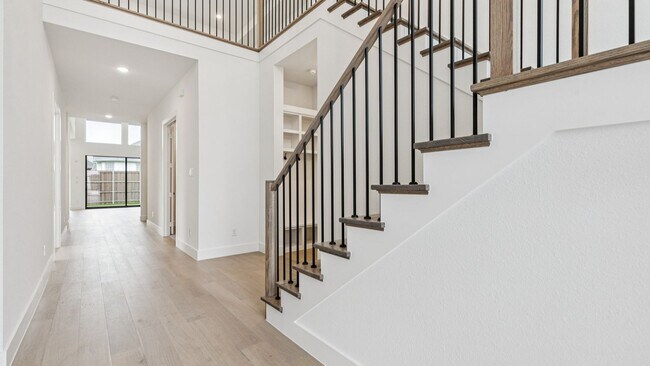 988 Pepperwort Dr unit 36475651, Allen, TX 75013 - photo 2