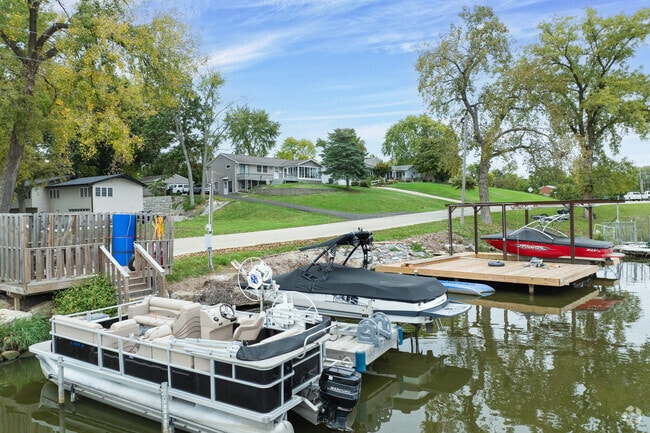 Galloway Park's charming homes near the water have docks right outside the houses.
