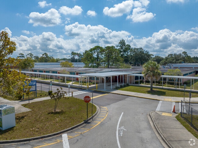 Merrill Road Elementary School has a welcoming campus for students in Jacksonville, FL.