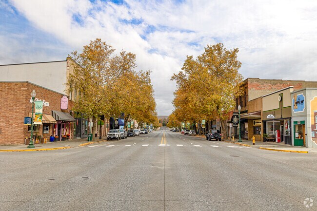 Downtown Dayton’s Main Street is lined with locally owned shops and boutiques.