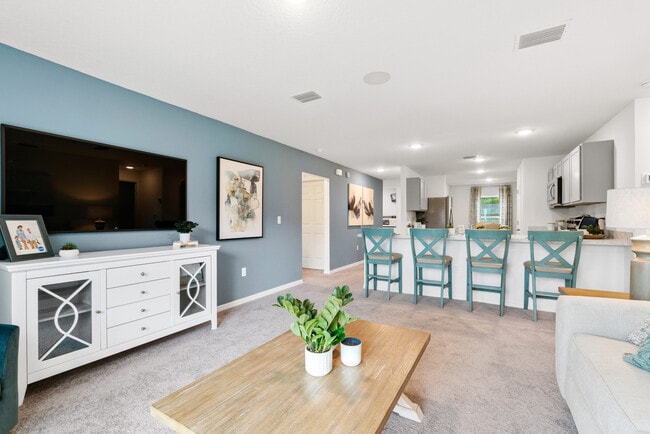 8013 Vega Ct, Port Labelle, FL 33935 - photo 4