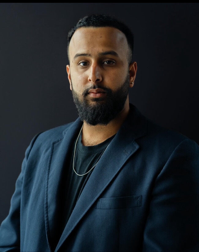 Agent Photo