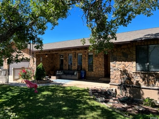 921 Woodridge Dr, Layton, UT 84040