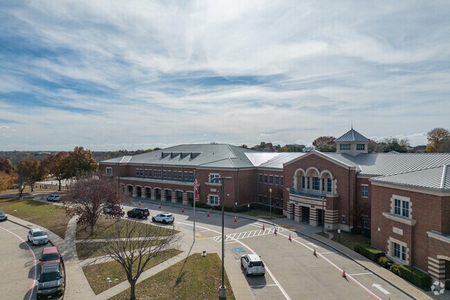 Bluebonnet Elementary nestles perfectly into Ft. Worth's Summerfields neighborhood.