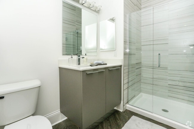 1 BR, 1 BA - Dell - 690 SF