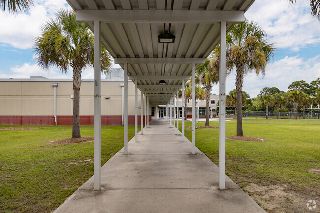 Student breezeway at Pulaski Elementary in Savannah, GA.