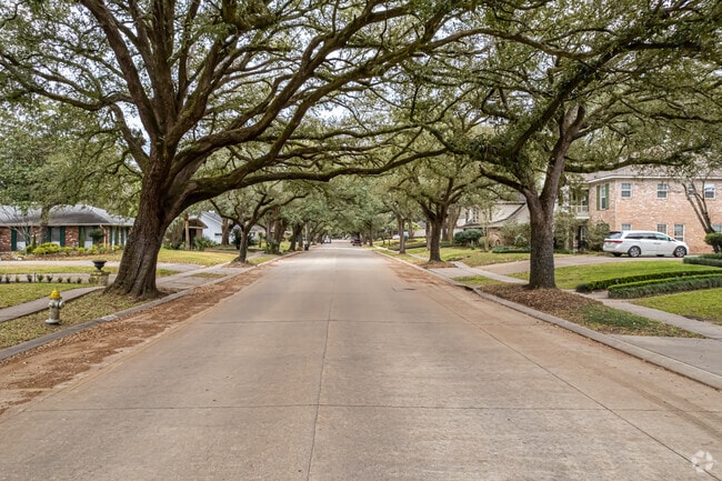 Old Aurora is a quiet and family-friendly neighborhood with excellent schools.