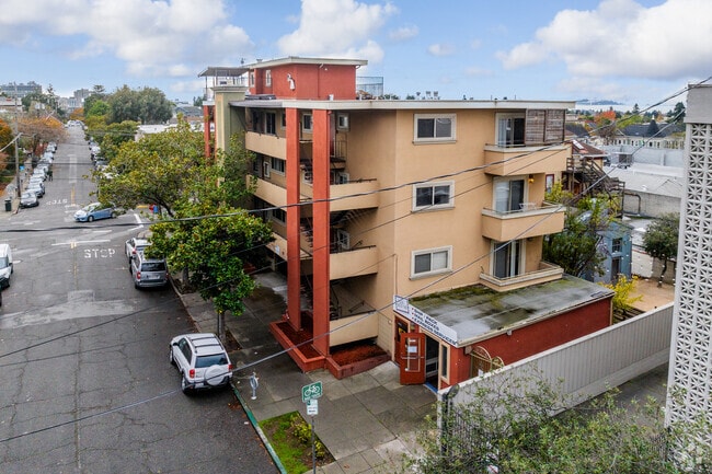 Berkeley Rose Waldorf School is near downtown Berkeley.