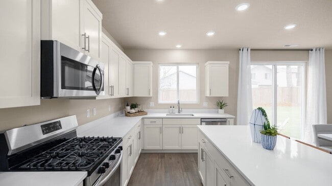 63225 Carly Ln, Bend, OR 97701 - photo 4