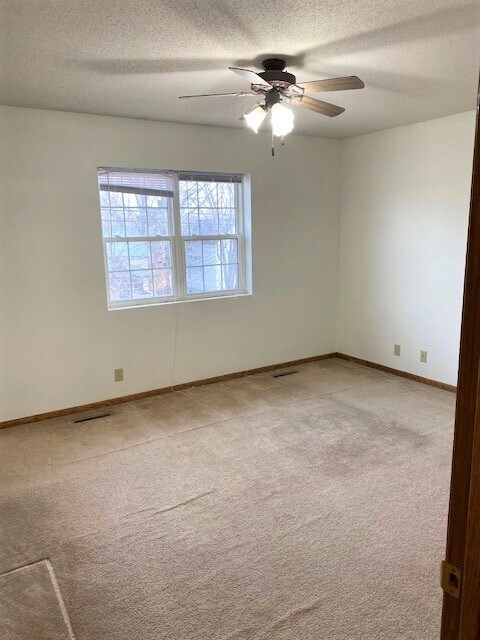 442 Ferry St, Eau Claire, WI 54703