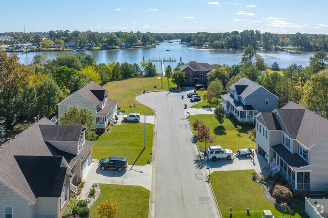 The Elizabeth River makes an ideal backdrop for homes in Forest Shores/Wayside Manor.