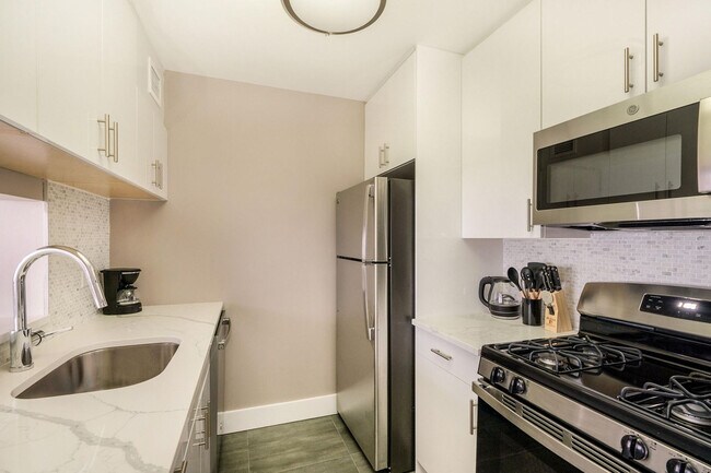 179 E 94th St unit FL11-ID1251665P, New York, NY 10128 - photo 4