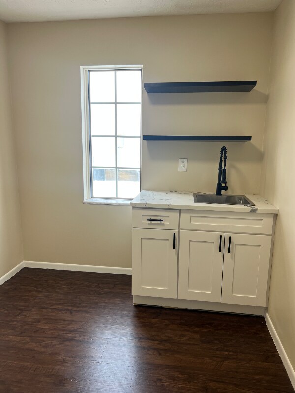 508 E Broad St, Elyria, OH 44035 - photo 6