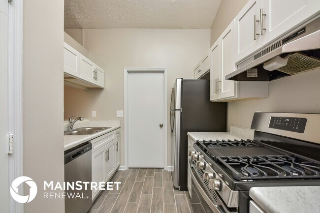 5324 Biffle Downs Rd, Stone Mountain, GA 30088 - photo 7