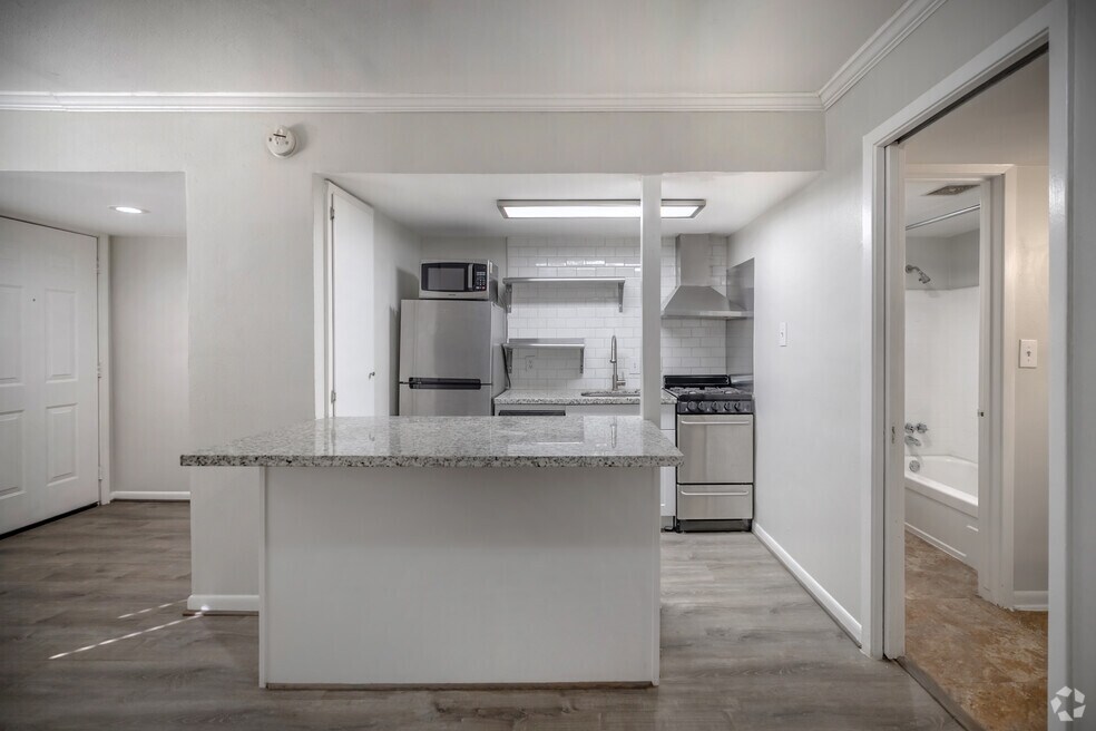 Sul Ross Apartments, Houston, TX 77098 - photo 1