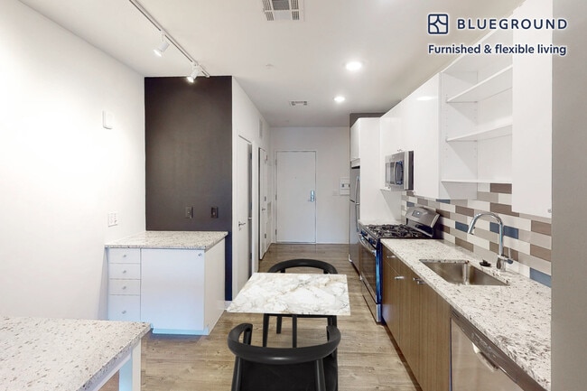 2 Leighton St unit FL5-ID5548A, Cambridge, MA 02141 - photo 4