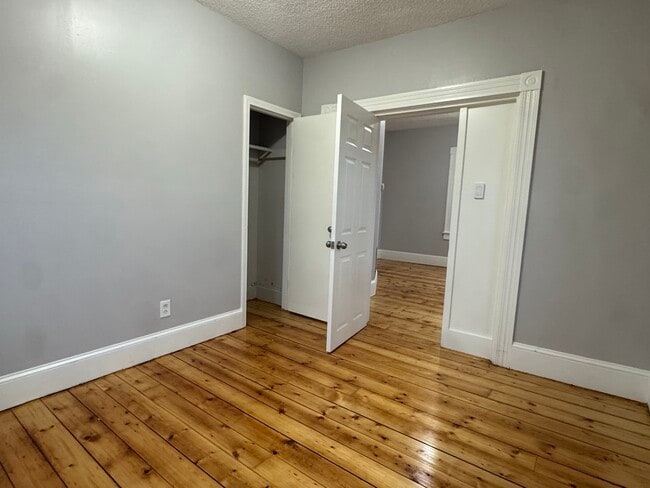 58 Division St unit 1, Lincoln, RI 02838 - photo 5