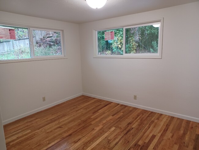 585 W 26th Ave, Eugene, OR 97405 - photo 7