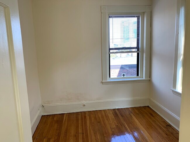 9 Myrtle St unit 9, Boston, MA 02114 - photo 5
