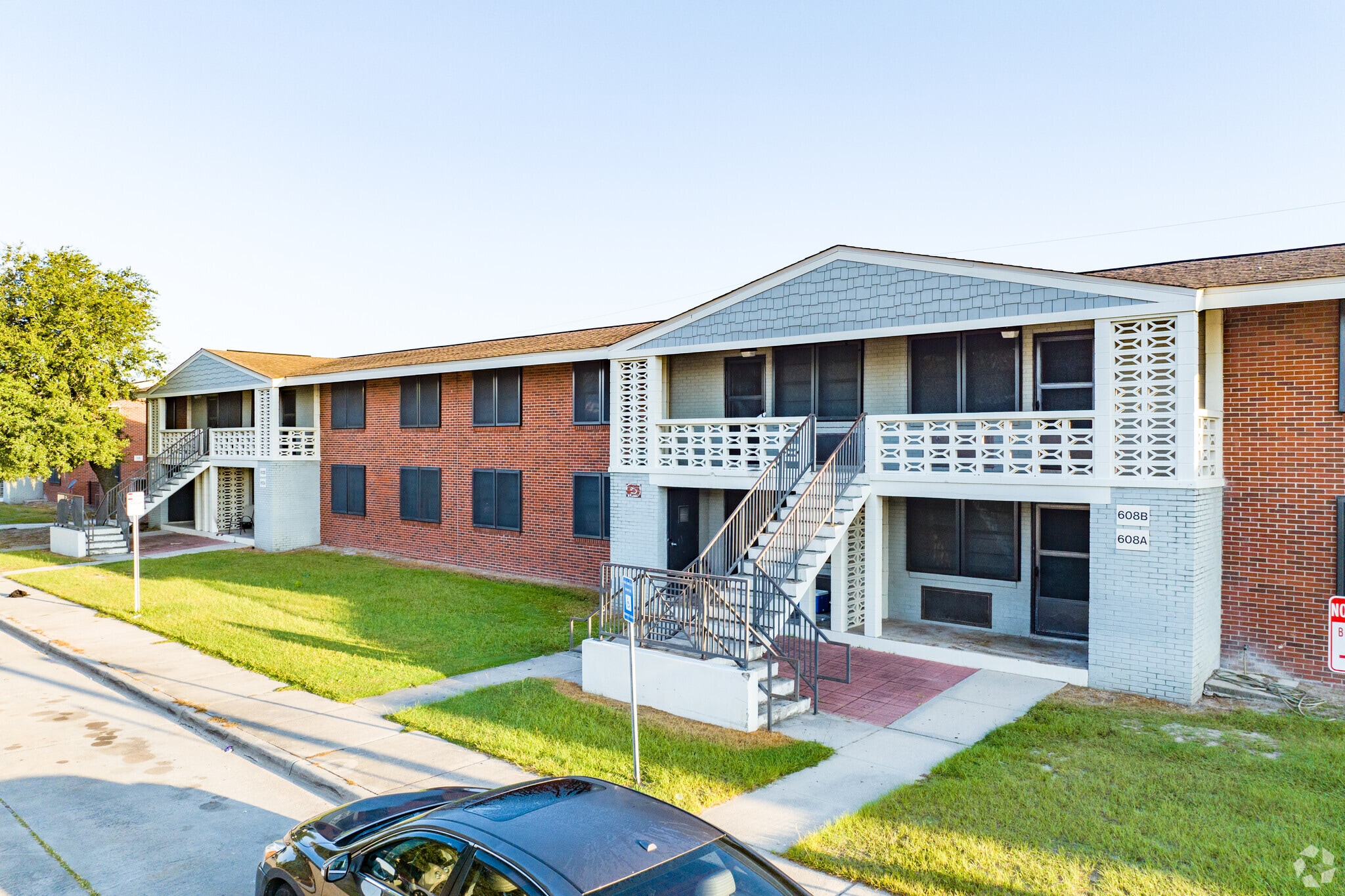 Kayton-Frazier boasts apartments throughout the neighborhood.