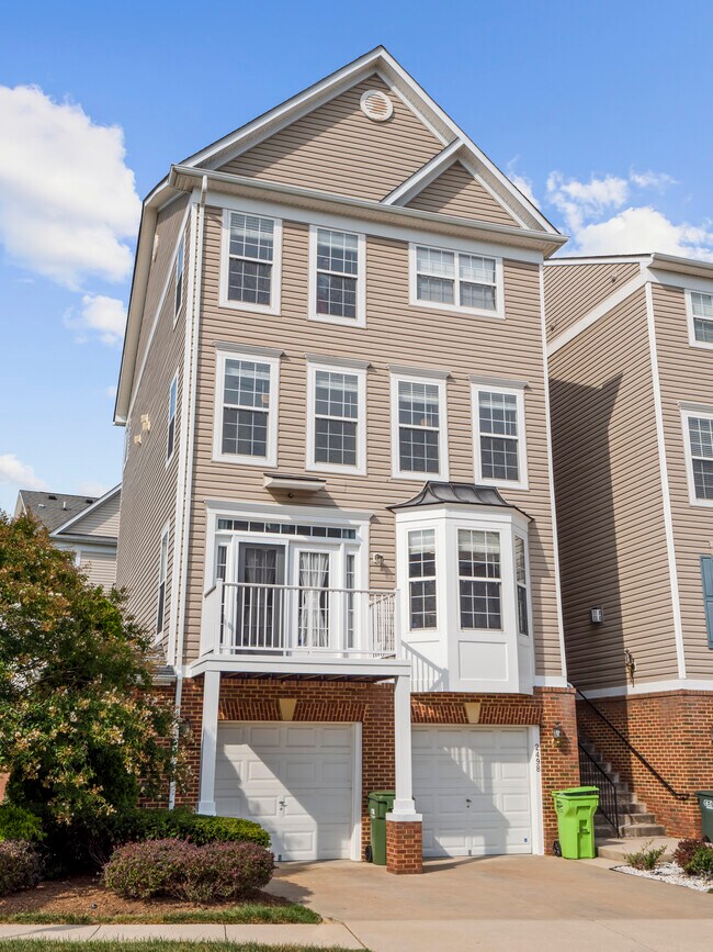 2498 Curie Ct, Herndon, VA 20171 - photo 6