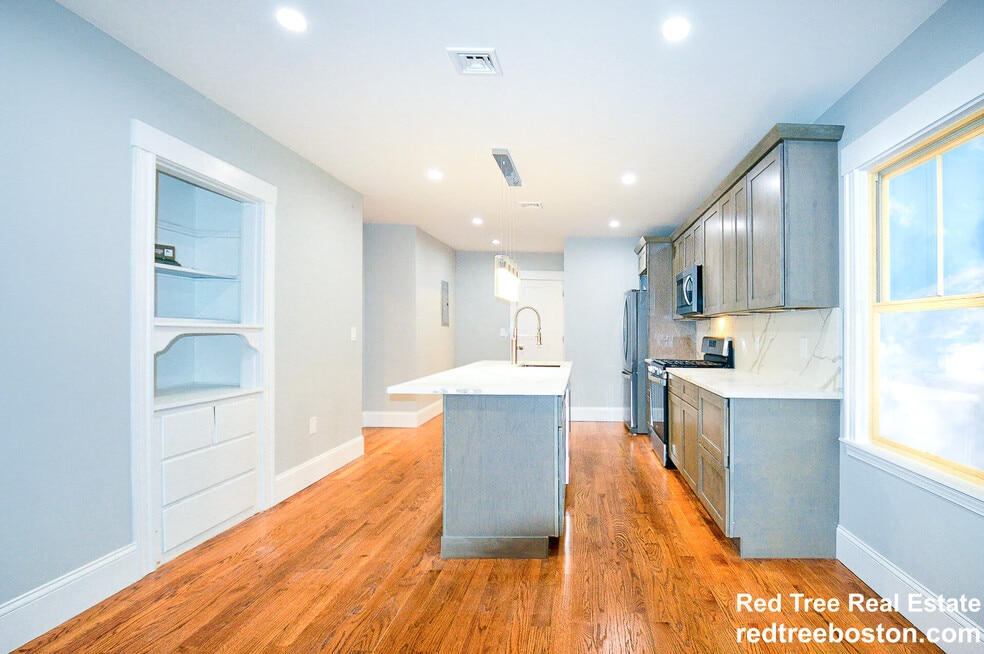 25 Firth Rd unit 2, Roslindale, MA 02131 - photo 1