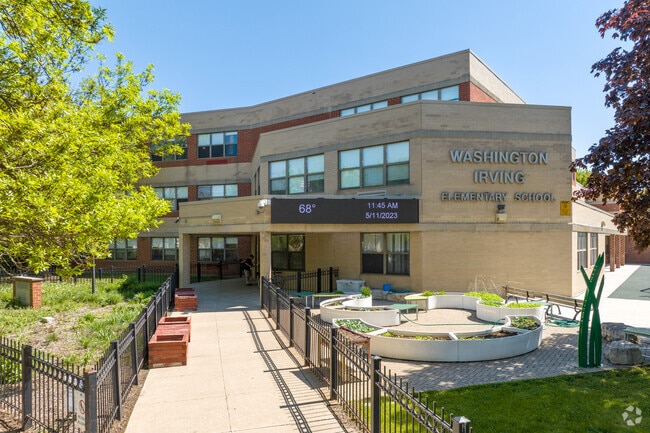 Entrance Irving Elementary School Public Pre-k, Elementary & Middle School Tri-Taylor