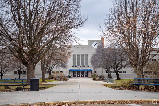 Lincoln elementary serves Caldwell students in grades K-6.