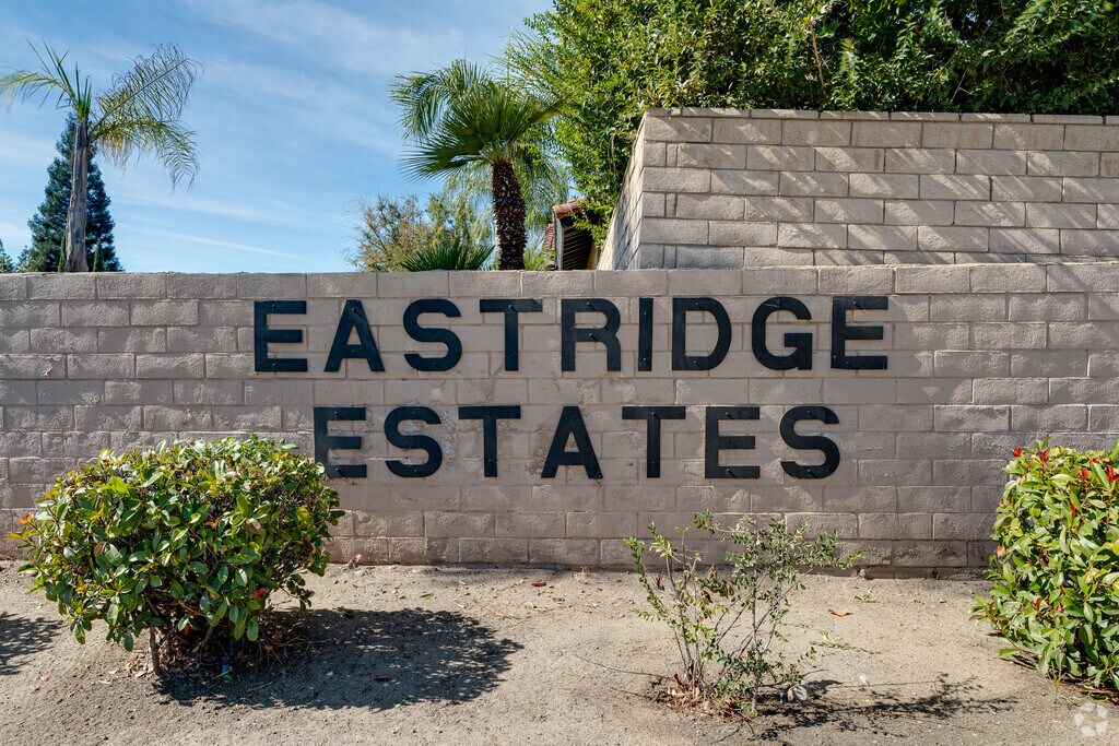 Shadow Ridge Apartments 7000 College Ave, Bakersfield, CA