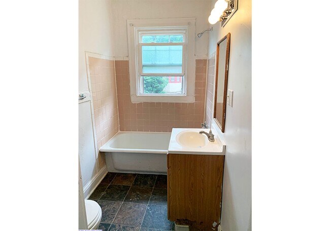 415 Probasco St unit 419-09, Cincinnati, OH 45220 - photo 5