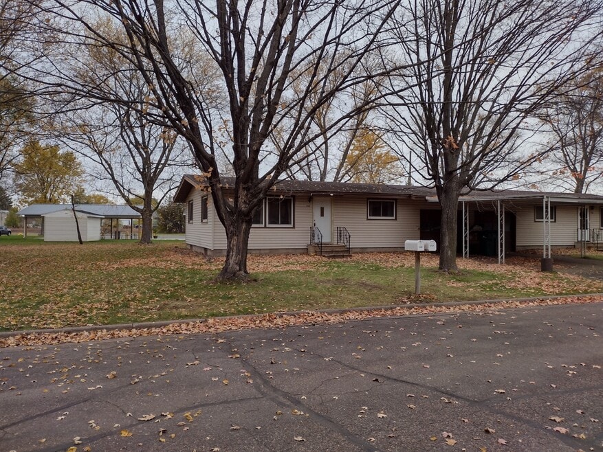718 Jennifer Ct unit 718, Chippewa Falls, WI 54729 - photo 1