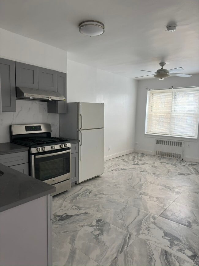 247 68th St Unit 2, Brooklyn, NY 11220