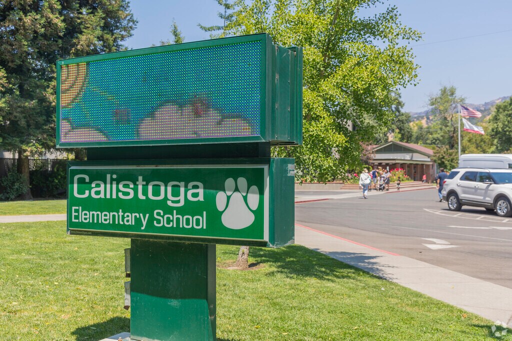 Calistoga Elementary is the first step on the path of education in Calistoga.
