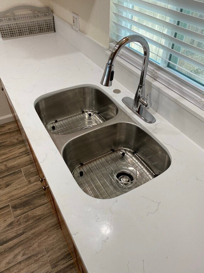 Jurupa Hacienda Apartments, Riverside, CA 92506 - photo 7